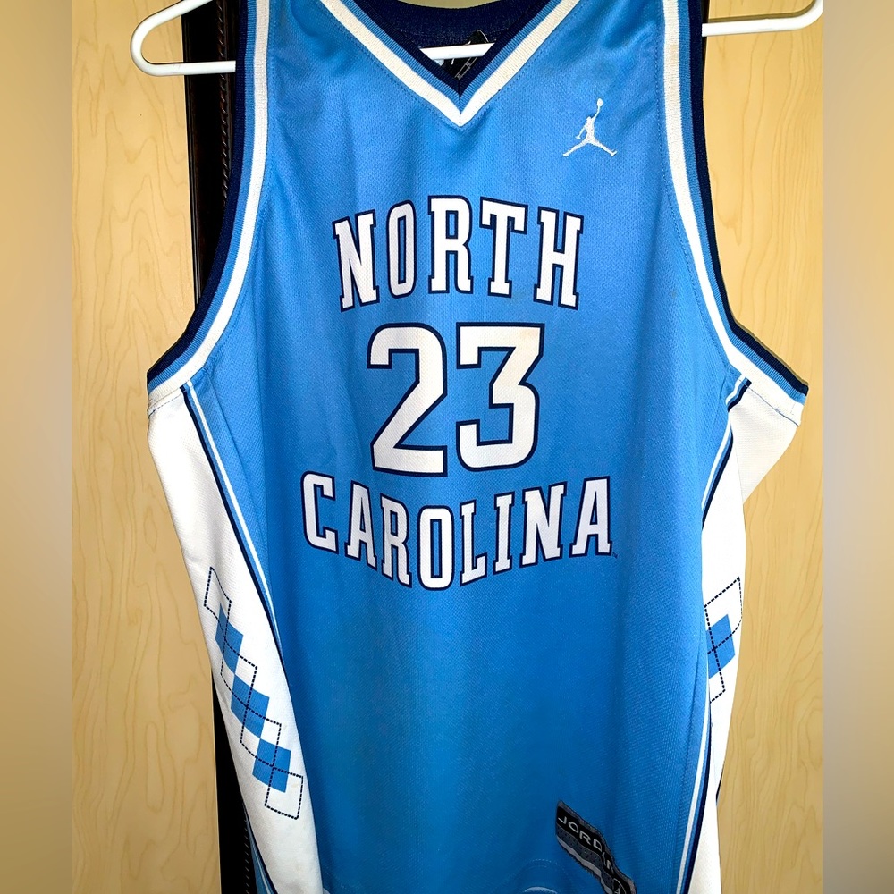 North Carolina Tar Heels Jordan Brand #23 Youth XL Jersey Carolina Blue